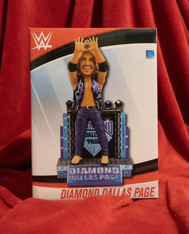 RealDDP's tweet image. ON SALE NOW! 💥💎
Only 150 of these bobbleheads were made and I'm signing them on the @DDPYoga website. Pick yours up while they last!
ddpyoga.com/products/signe…