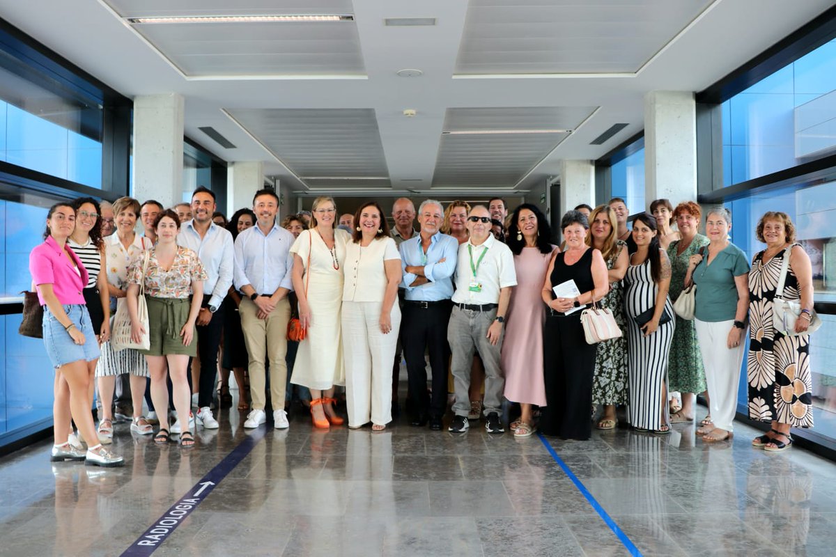 SalutGOIB's tweet image. La consellera de Salut @manuelaG_Romero presenta a Eivissa el protocol «Entén-me», que millora l'accessibilitat en l'entorn sanitari de persones amb necessitats especials
➡️Gairebé 5.000 persones podran acollir-se a les Pitiüses a aquest nou protocol
🔗 tn.caib.es/YrIQE9q5jnbz