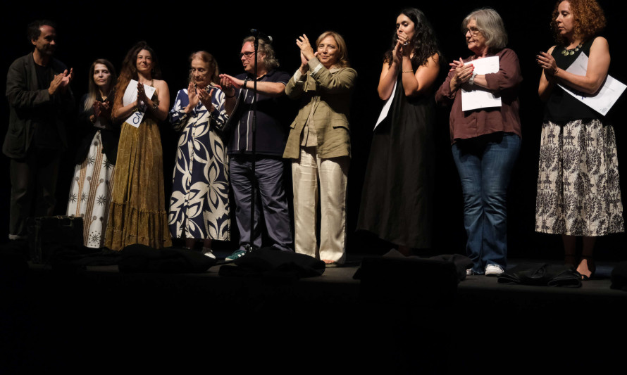 👏👏👏Nuestra compañera <a href="/yaizalloriginal/">Yaiza Cárdenas</a> ha recibido el Gran Premio Internacional de Periodismo Carlos Porto 2025 por su crónica sobre la 41ª edición del Festival de Almada "por un texto innovador”.  Enhorabuena!!! 
El artículo ganador 👉 revistagodot.com/la-otra-mirada…