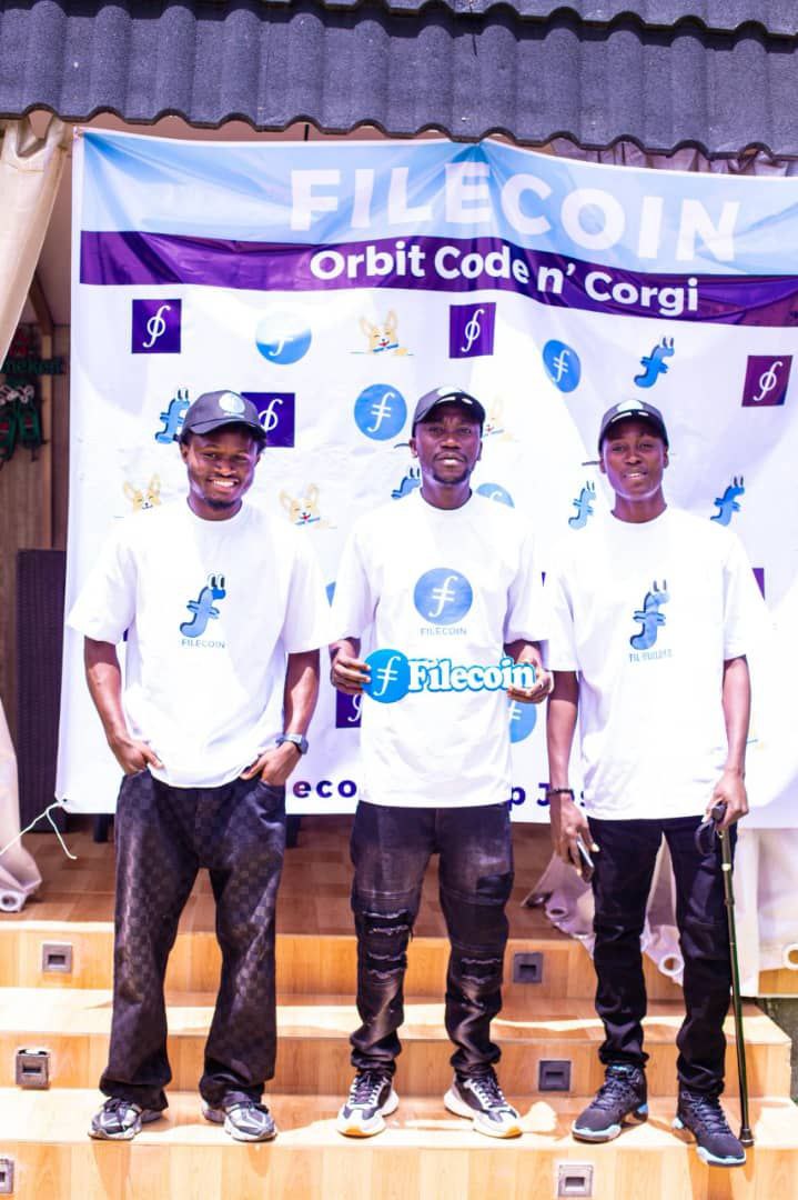 FILBuilders's tweet image. Incredible energy in Jos!
Filecoin Orbit's Code n' Corgi brought together a vibrant community of developers, sparking a wave of learning and building on the Filecoin network.
Kudos to our Orbit Ambassador, @TheMoneyWayGuy, to assemble the developer talent and make this happen.