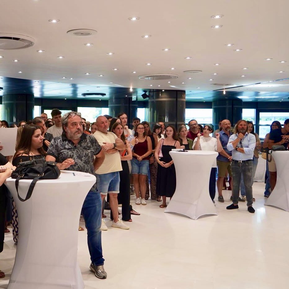 Maupertuis_N's tweet image. Quelle joie de célébrer la réussite de nos bacheliers 2025 ! Toutes mes félicitations aux lauréats.
Fieri di a nostra ghjuventù è u megliu per l’avvene !