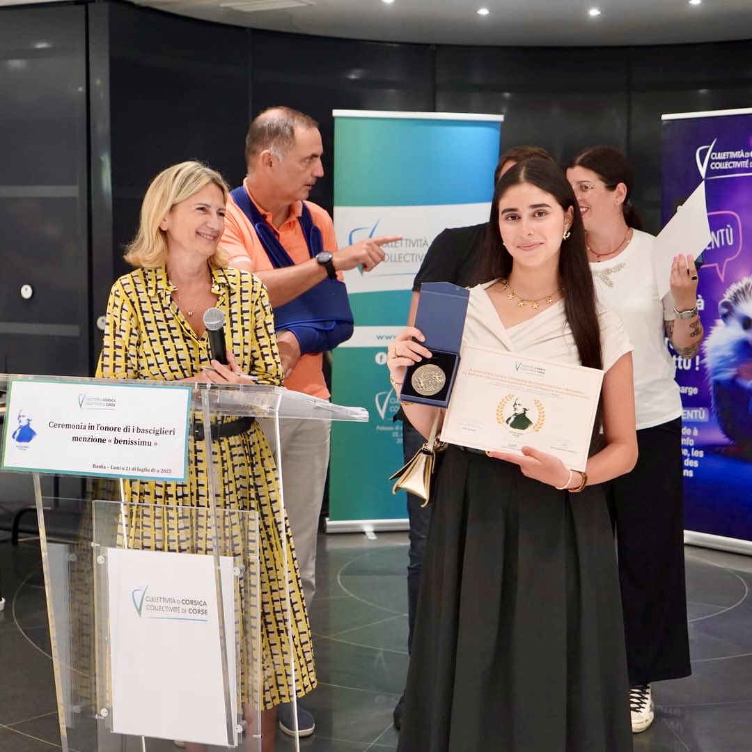 Maupertuis_N's tweet image. Quelle joie de célébrer la réussite de nos bacheliers 2025 ! Toutes mes félicitations aux lauréats.
Fieri di a nostra ghjuventù è u megliu per l’avvene !