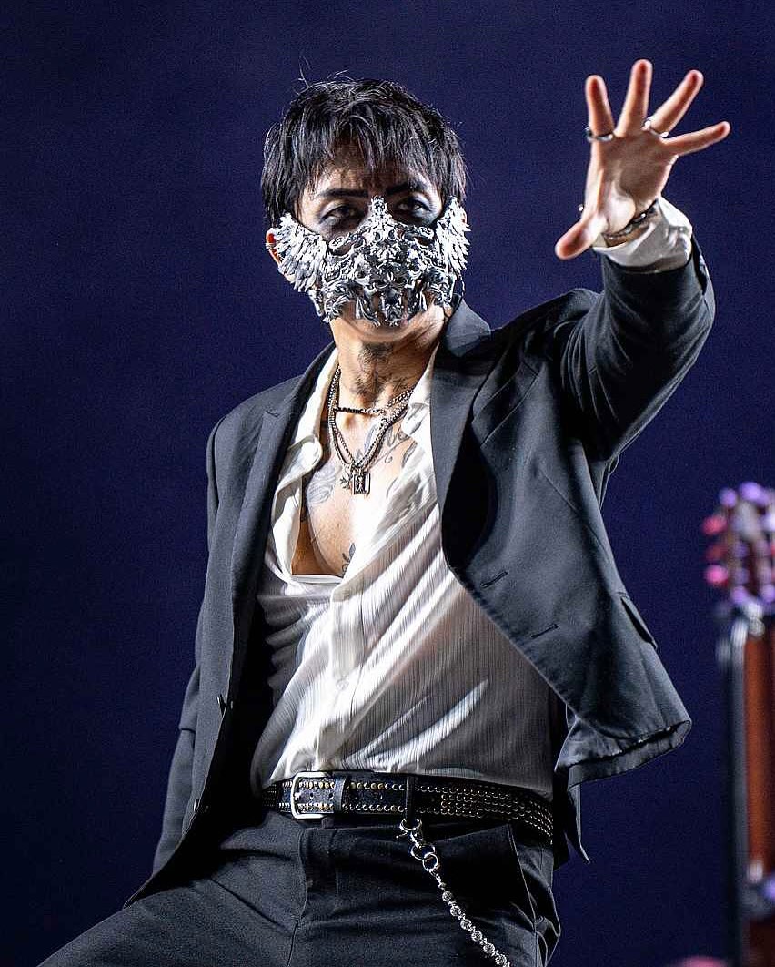 DPRIANarchive's tweet image. THE MASK DESIGNED BY JOON WAS EPIC
