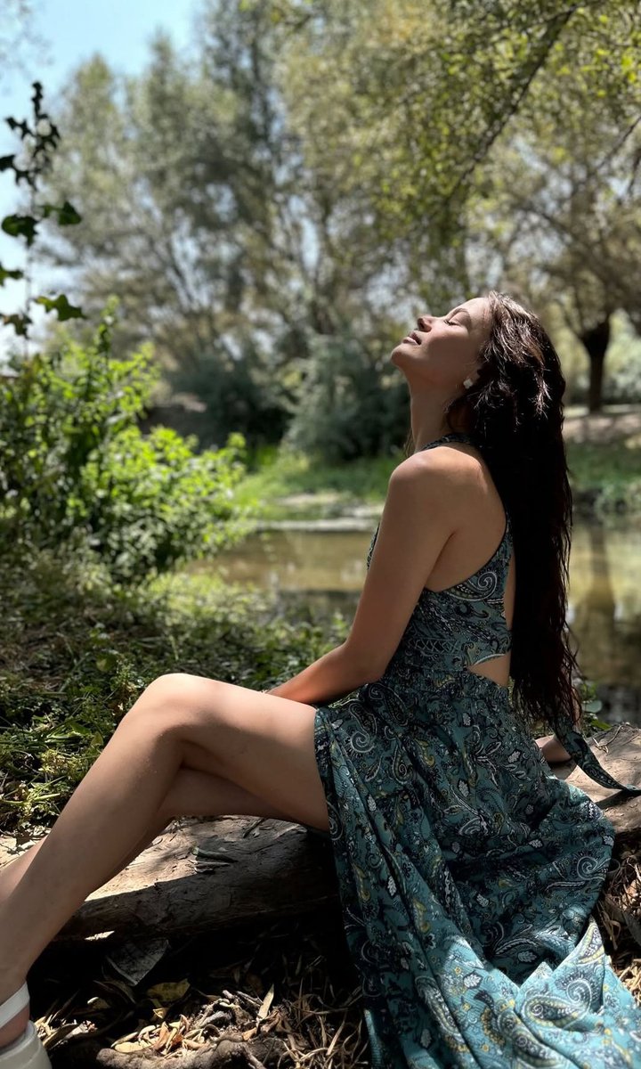 Manzara içinde manzara olmak diyince de sen peri kızı 🧚🏻‍♀️

#YağmurYüksel