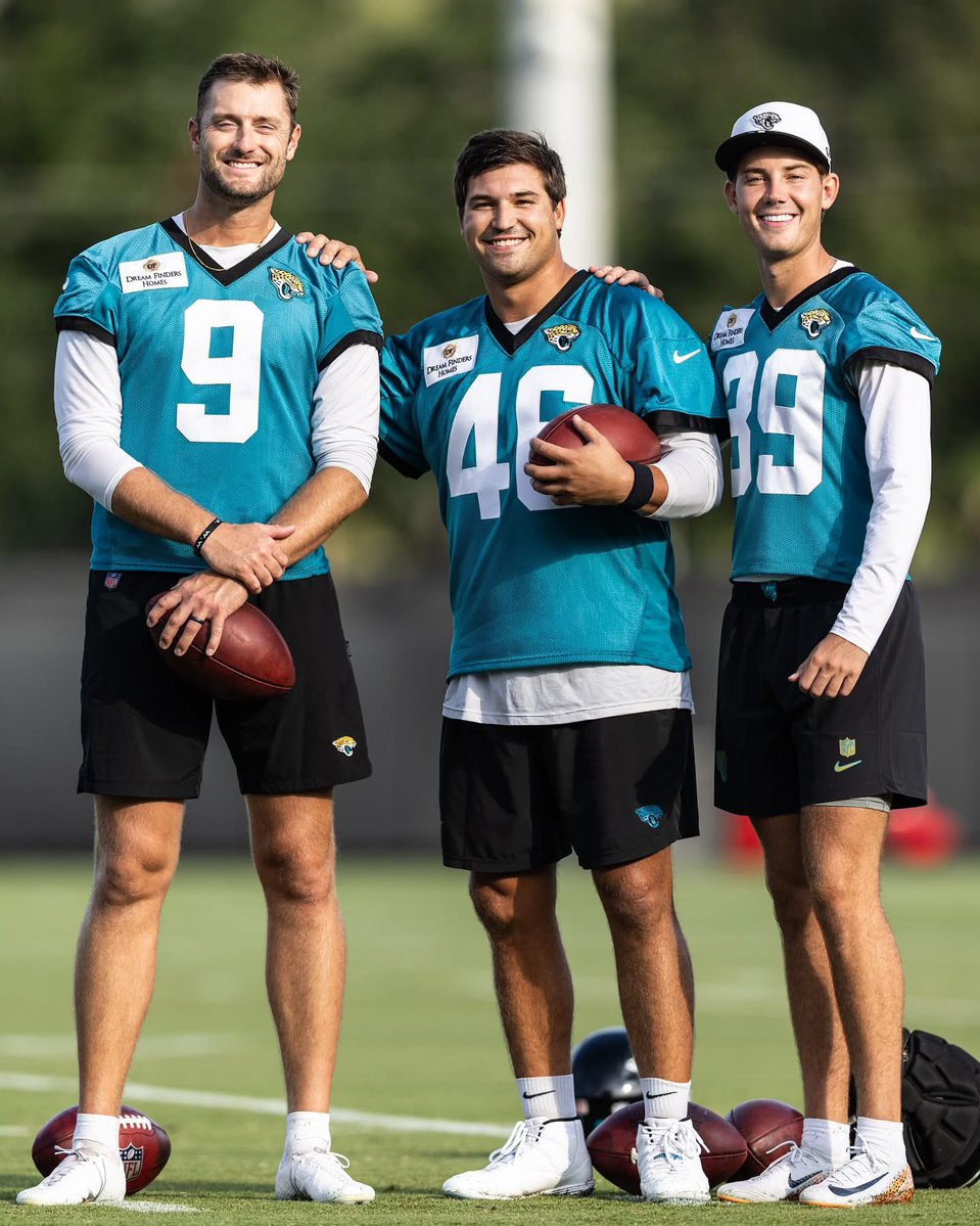 JagsMegaFan's tweet image. Such a great picture by Aaron. These three guys will be a huge part on why we win games this year. I see all three in the pro bowl. Best at what they do.