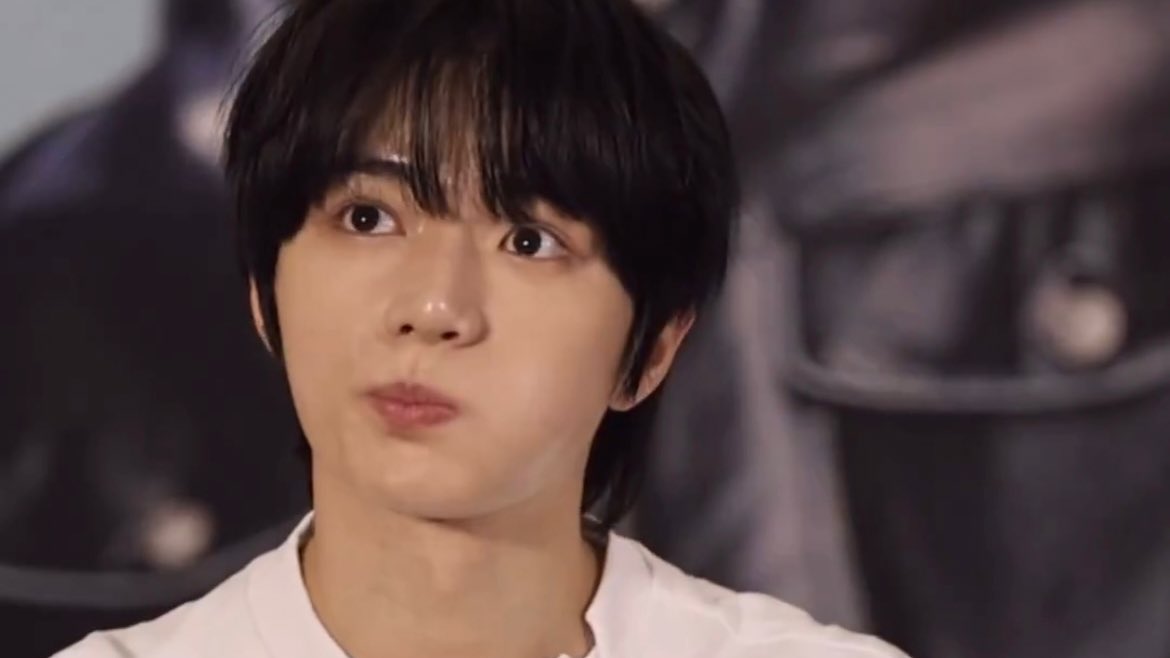 claireakgae's tweet photo. my babu bear i love you https://t.co/UQxH7NmADG