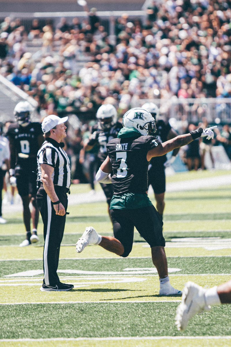 As #HawaiiFB opens Fall Camp today, we are also 1 month away till the season opener against Stanford. 
#BRADDAHHOOD #GoBows