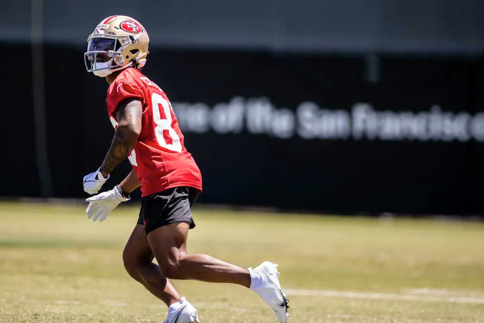 Eric_Branch's tweet image. #49ers notes:
* Ascending WR Jacob Cowing injured minutes into first practice
* Hold-in? Jauan Jennings all-in amid contract issue
* Big-time rookies
* Party time at Tight End U.
sfchronicle.com/sports/49ers/a…