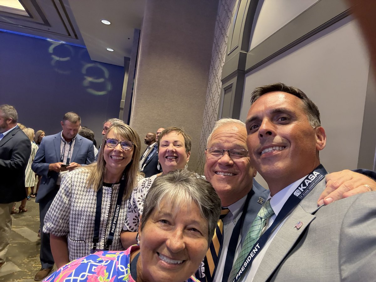 barrydlee1's tweet image. Honored to be a Past President of the largest organization serving school leaders in KY-@KASAEdLeader   
The leaders who have shaped &amp;amp; continue to shape KY schools. These individuals represent a legacy of dedication, vision, &amp;amp; unwavering support for public education.
#KASA2025