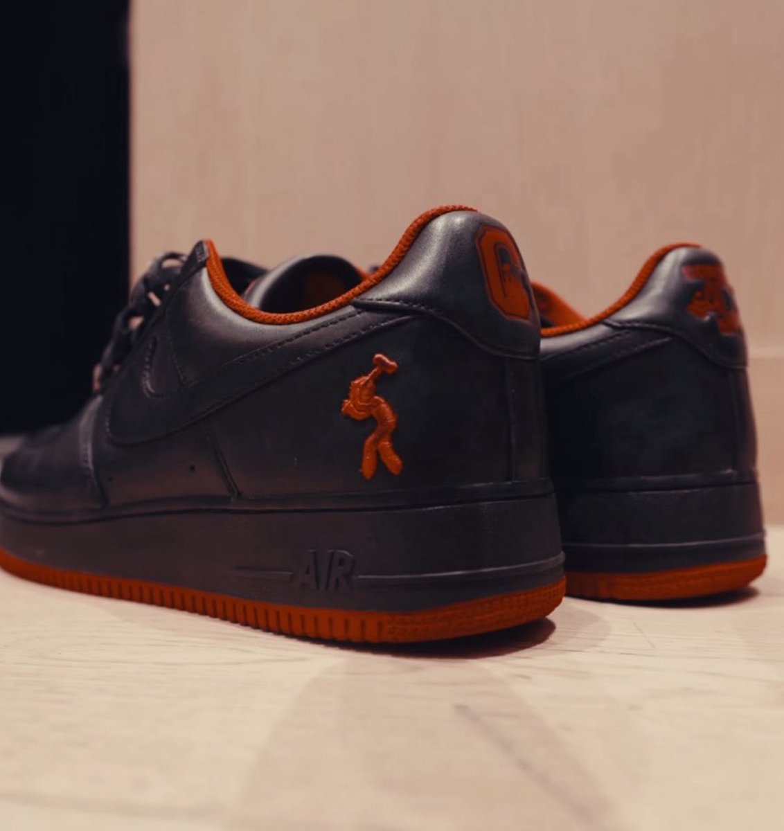 dadeasskickz's tweet image. 🔍 FIRST LOOK at Lil Yachty’s new Nike Air Force 1 makes an appearance in “I Need Meds” 👀 @lilyachty