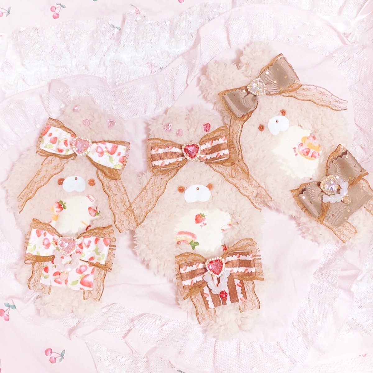 【いちごクリーム♡うさぎさん】 おすわりぬい服 16cm 【バッグチャーム付き】 manbouya_cu-b0049