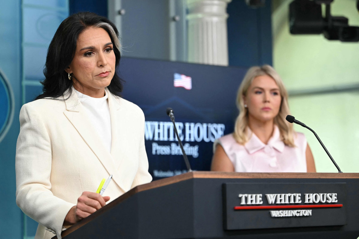 arabnews's tweet image. The White House pulled out all the stops Wednesday to promote claims that @BarackObama headed a “treasonous conspiracy” against #DonaldTrump, seeking to redirect public attention from uproar over its handling of the #JeffreyEpstein affair. arab.news/zhphu