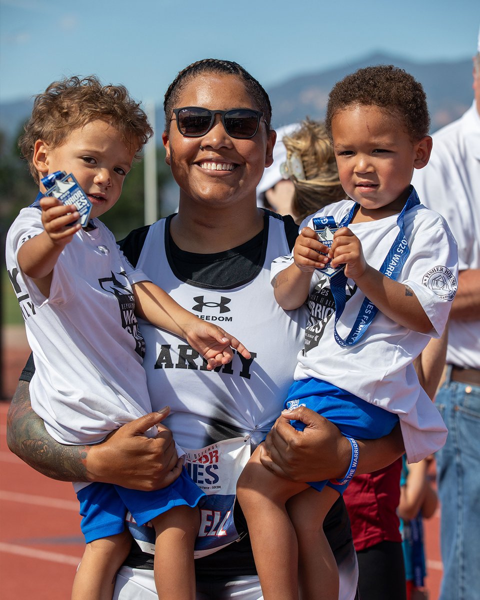 dodwarriorgames's tweet image. The DoD Warrior Games celebrate not only our Warriors, but the ones who support them too. We loved seeing family members participate in the kids race ahead of the track event, they definitely earned their medal! 🏅
#Limitless #DWG2025