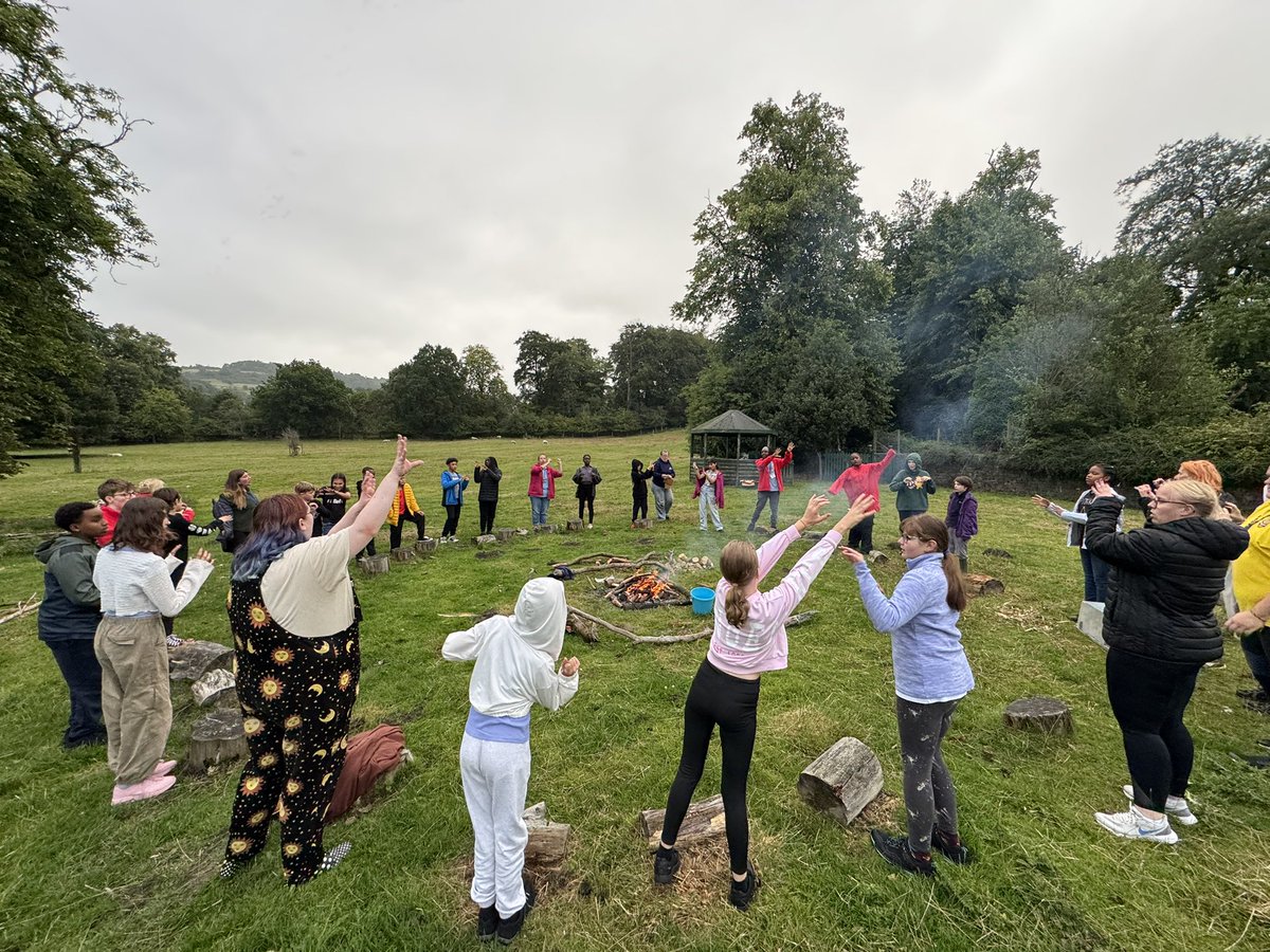 LeedsDYS's tweet image. This evening we had a fun time at our campfire!! 🔥🥰
We had some great times of fun, singing, games and beautiful reflection together! 😊
@saviohouse @ASCHC_COLLEGE @beckets_bkcat @StWilfridsCHS