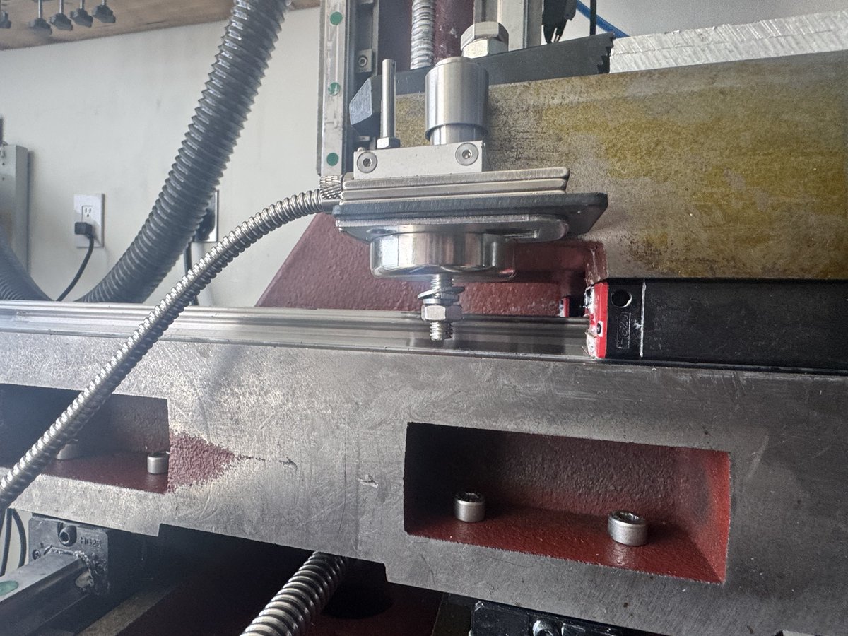 digitalspaz's tweet image. At first glance, my tool height probe looks pretty normal.
But look closer, it’s all magnets holding it.
Accurate down to .02 mm but I should probably make a mount now that I have a mill.