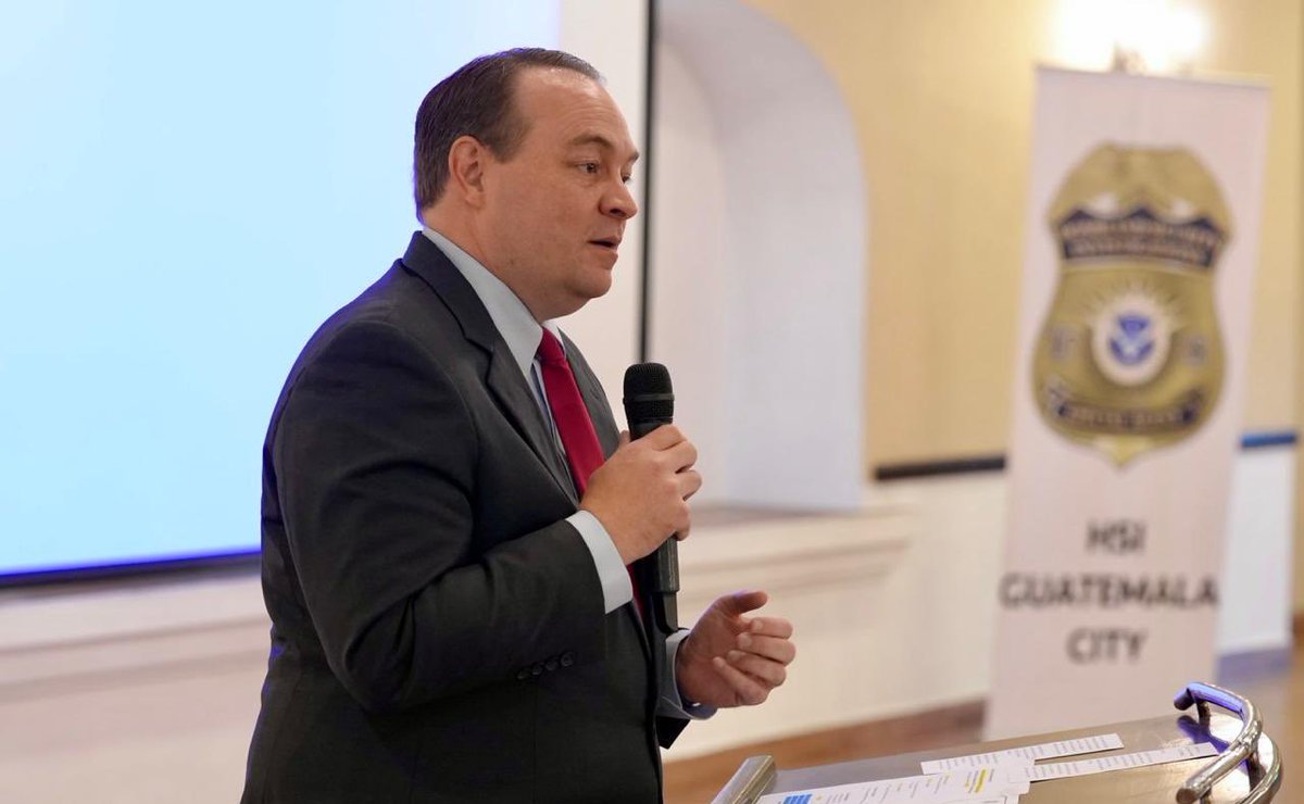 usembassyguate's tweet image. Combatir las organizaciones criminales transnacionales es de las más altas prioridades de @POTUS Trump. En seguimiento a la visita de @Sec_Noem, hoy @HSI_HQ y expertos internacionales inauguraron la III Conferencia Regional de Investigación Criminal Transnacional #TCIU. Uniendo…