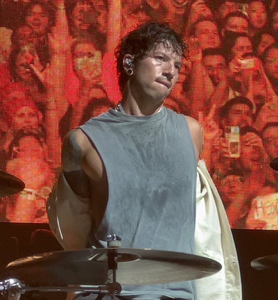 PilotsCraving's tweet image. Josh Dun offers to officiate weddings for fans on his band upcoming tour.