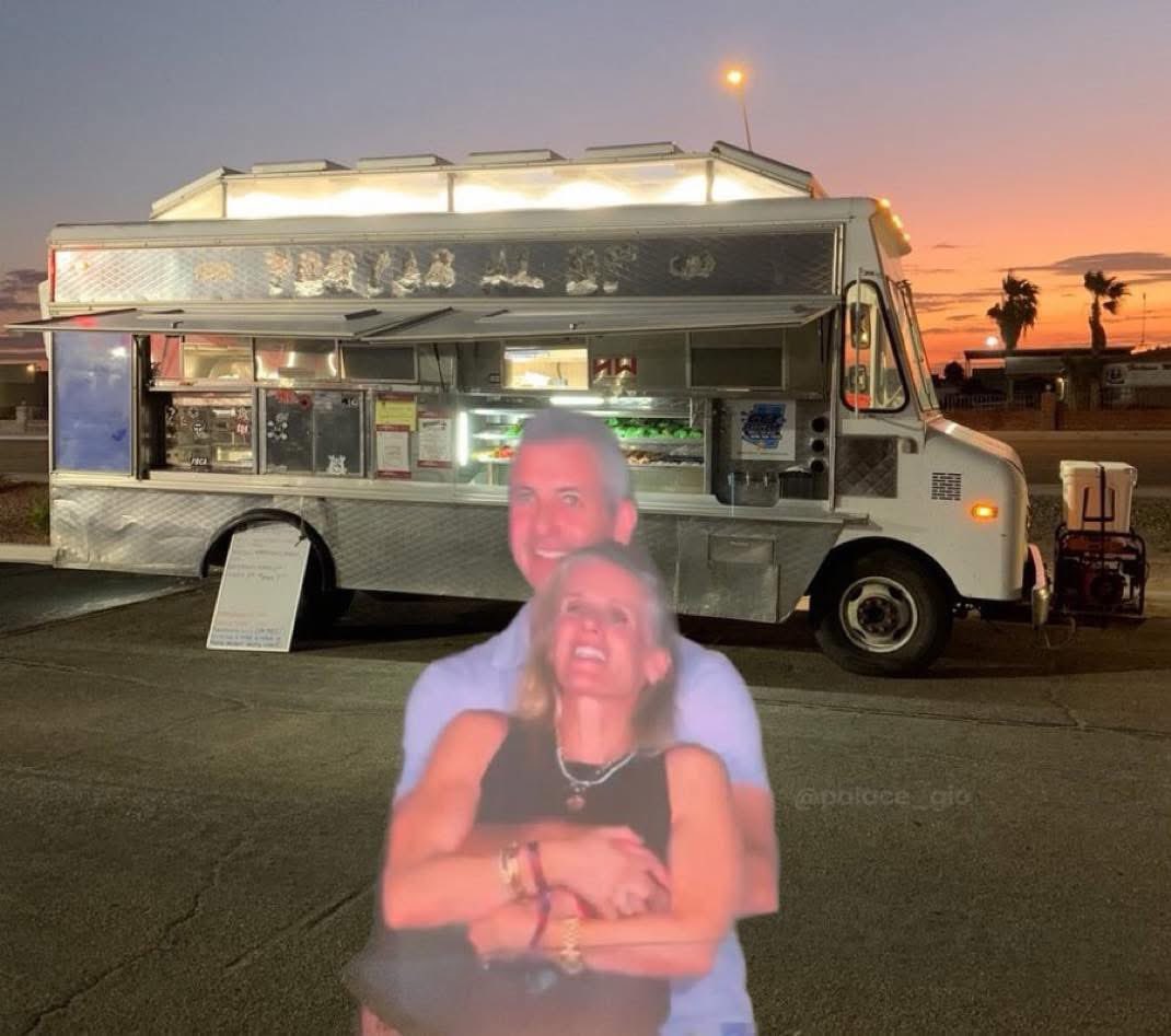 FredoInDaCut995's tweet image. let’s go on a taco truck date