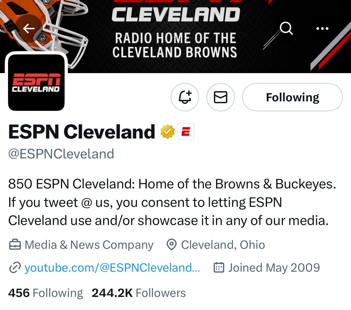 howiesphinest's tweet image. Literally only following this page to keep up with the QB room 😭😭😭