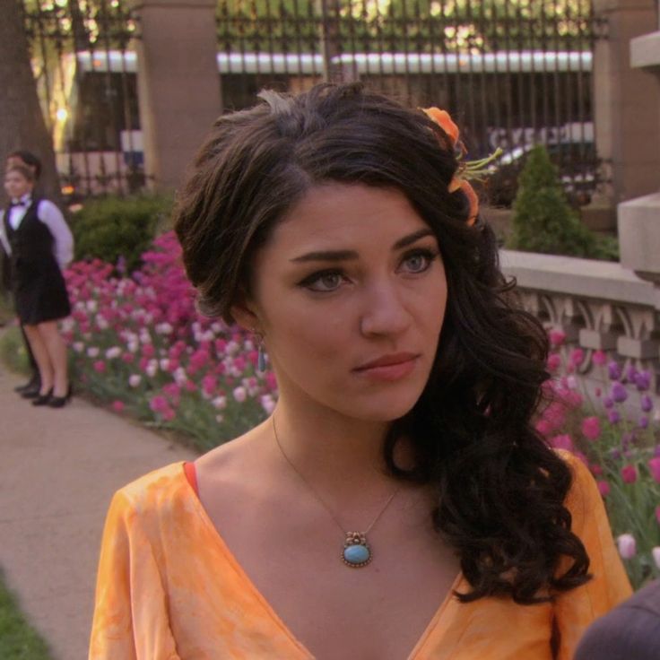 vampiradox's tweet image. Personagens mais chatos de gossip girl pqp principalmente a Vanessa