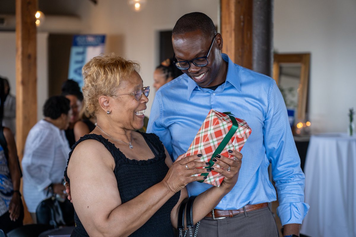 garlin's tweet image. Black women have always been leaders in the fight for justice and progress.
This movement is about standing tall for every Michigander. We are not afraid to fight for our values and we don’t take any community for granted.