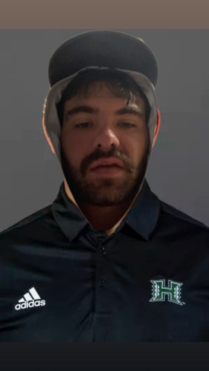 BhboyzDynasty25's tweet photo. New head coach of the Hawaii Rainbow Warriors @CDye123, has them off to a hot start as they start the season 2-0.
#RollRainbowWarriors

Contract includes (1 year, 5$ guaranteed) https://t.co/RWvZzS0X17