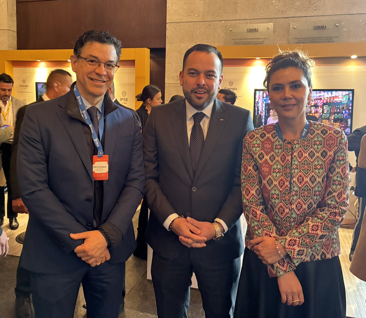 APCColombia's tweet photo. 📌¡La cooperación avanza y se articula en la #CumbreDeFinanciamiento de la #CELAC2025!

La directora general de #APCColombia, @EleoBe, se unió al diálogo sobre la Transición Energética Justa con @onuhabitat, @MinEnergiaCo y @AuciUruguay https://t.co/3w5RIbWBUm