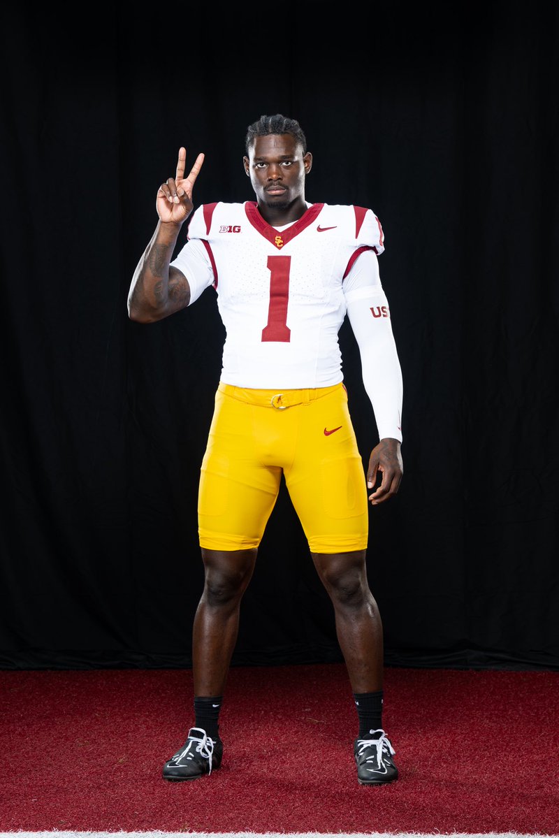 MissKayCJr's tweet image. Countdown! ✌🏾✌🏾✌🏾✌🏾 @uscfb 
#FTFO