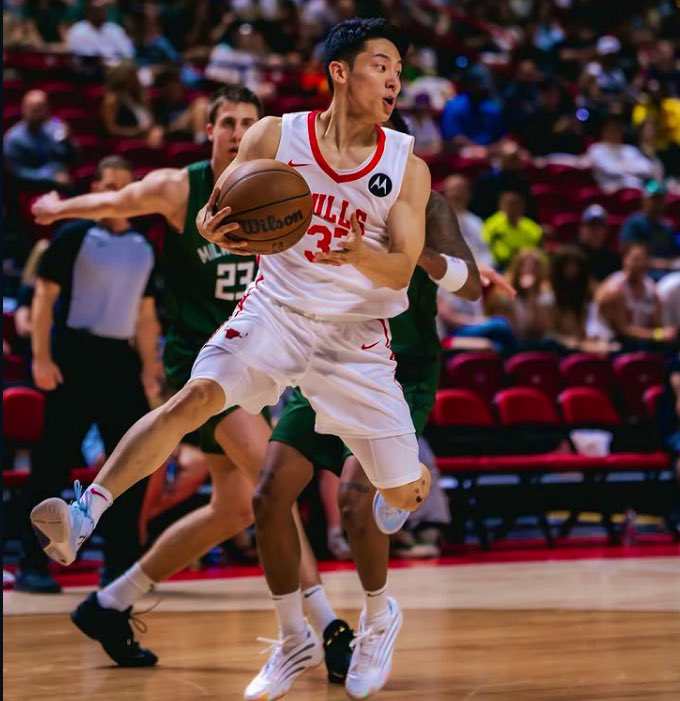 miyamaun's tweet image. NBA公式YouTubeが河村勇輝を特集
サマーリーグの河村くんベストプレー集がアップされてます
6分超えでたっぷりです
サマーリーグでの彼のプレーは
日本人だけじゃなくアメリカのバスケファンも魅了してました🪄✨
youtu.be/_aHCiWvMGXQ