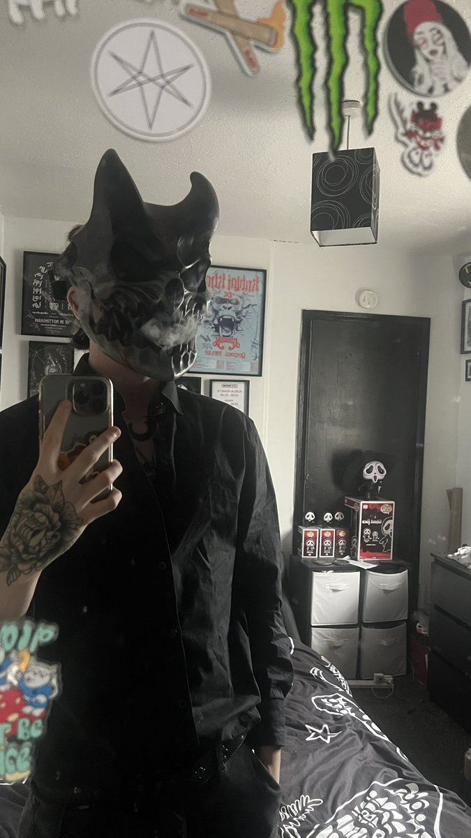 v4mpirrr's tweet photo. been a while since i posted

#nsfw #nsfwtwt #nsfwtwtًًًٌٌ  #goon #nsfwtw #mask #daddy #maskkink #horny #tattoo #sizekink #breeding #daddy #daddydom #gothnsfw #Vampire #goth #hands #veins 

♡ / ↻ https://t.co/CnIirkENLS