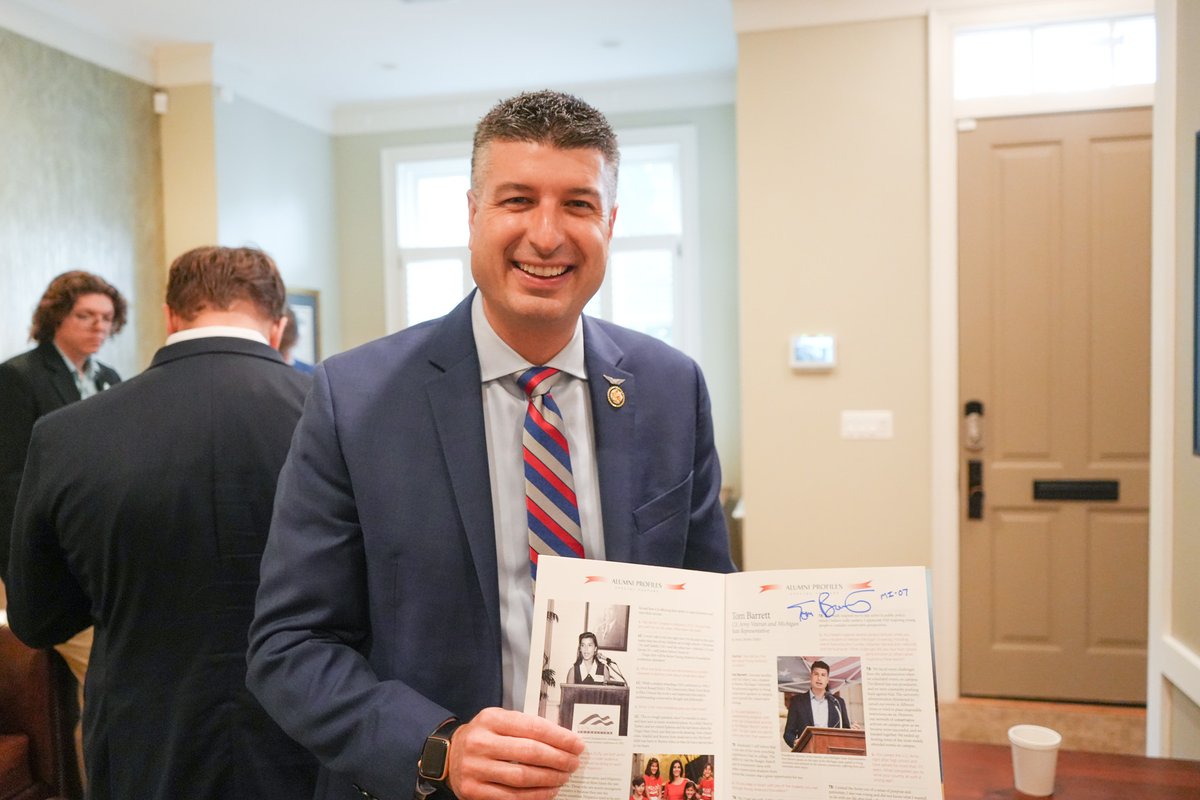 RepTomBarrett's tweet image. Thank you to everyone at @YAF for having me at this morning’s Buckley Breakfast! I’m grateful for my time in Young America’s Foundation at Western Michigan and the connections I made with other students who believe in the values that make America the greatest country in the…