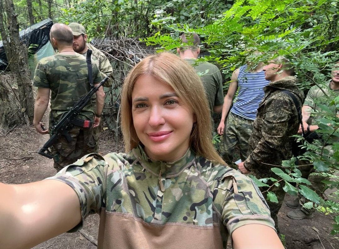 Ana_Ilyasova's tweet image. Meter by Meter ,
Kilometres behind us ,
we Advance !!!
NO STEP BACK !