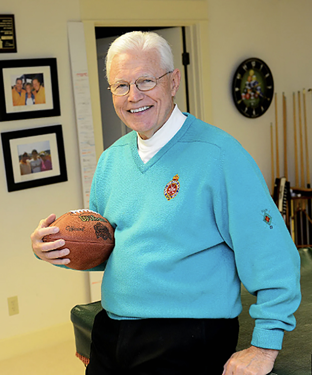 Mike Pearson (@spartifactsmsu) on Twitter photo • Happy 88th Birthday on Wednesday (July 23) to <a href="/MSU_Athletics/">Michigan State Athletics</a> Hall of Famer Dean Look. He spent 29 years as an official in the NFL. • Happy 88th Birthday on Wednesday (July 23) to <a href="/MSU_Athletics/">Michigan State Athletics</a> Hall of Famer Dean Look. He spent 29 years as an official in the NFL.