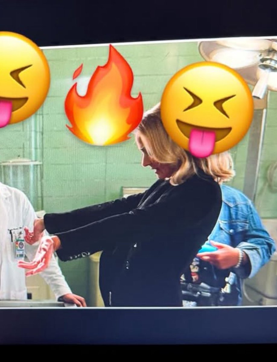 userirw's tweet image. pls remove the emojis and my heart is yours but oh my god oh my god oh my god