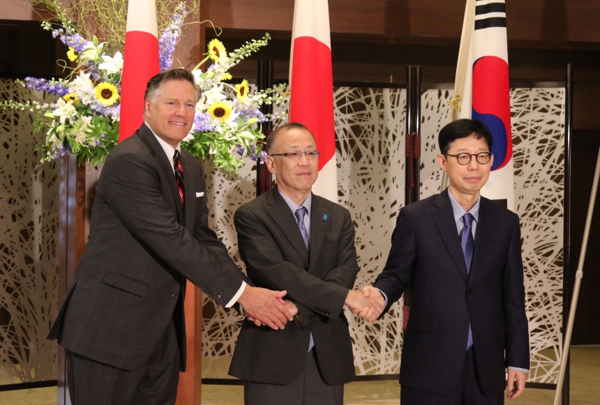 saber_k086's tweet image. Trump administration has demanded the expansion of ROK-US alliance in accordance with American Indo-Pacific Strategy, reports Chosun Ilbo
US is trying to get South Korea involved in a potential conflict in the Taiwan Strait