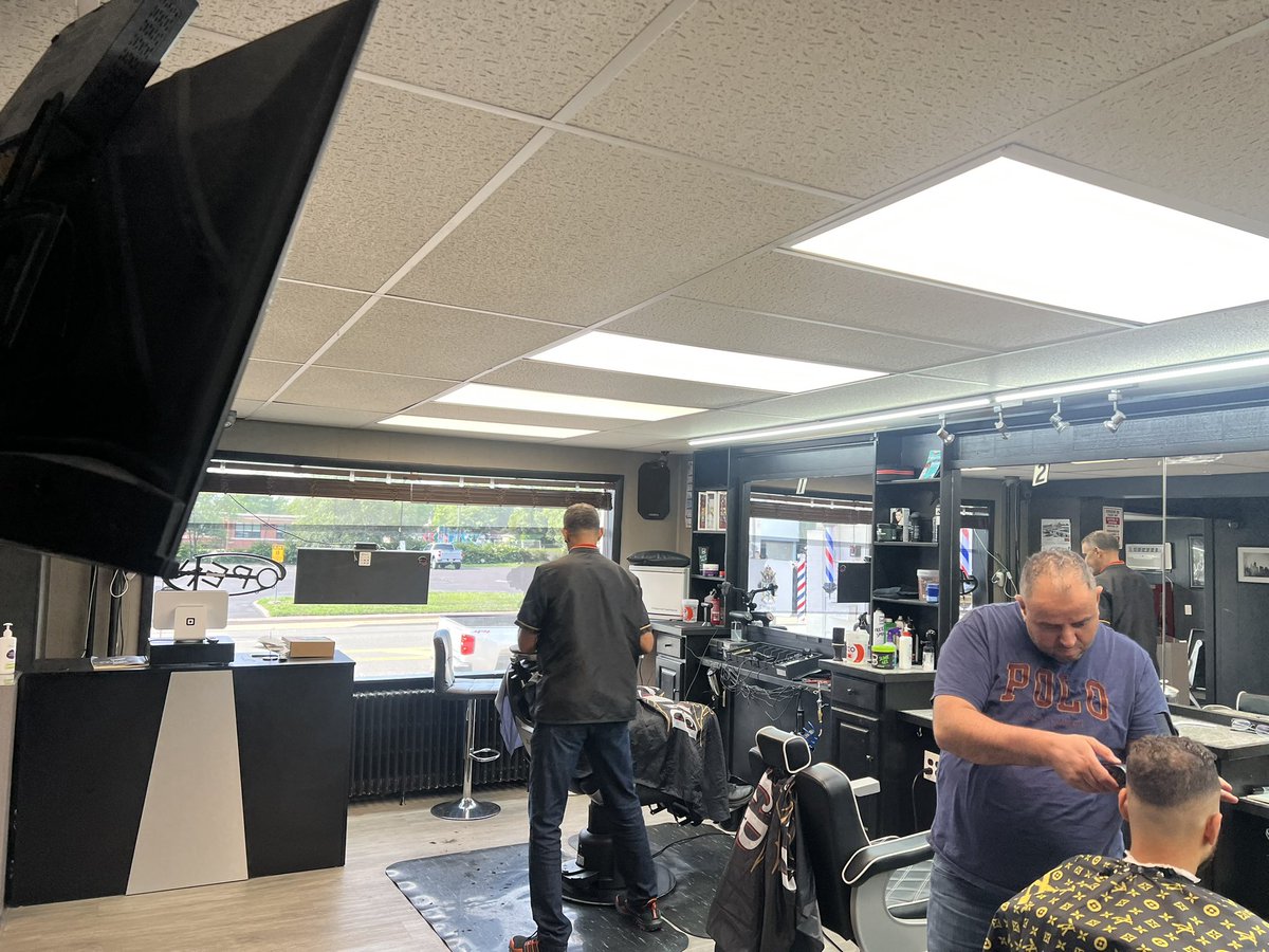 Suburban Crypto (@suburbancrypto) on Twitter photo In Trenton, NJ and need a fresh cut, beard trim or shave? Stop by Mannyโs Barbershop and theyโll hook you up! Now thanks to <a href="/helium_mobile/">Helium Mobile ๐ โ๏ธ</a> youโll have seamless connectivity while you sip on a cold beverage while you wait.
Huge thanks to <a href="/TechspireIoT/">Techspire</a> for another amazing install In Trenton, NJ and need a fresh cut, beard trim or shave? Stop by Mannyโs Barbershop and theyโll hook you up! Now thanks to <a href="/helium_mobile/">Helium Mobile ๐ โ๏ธ</a> youโll have seamless connectivity while you sip on a cold beverage while you wait.
Huge thanks to <a href="/TechspireIoT/">Techspire</a> for another amazing install