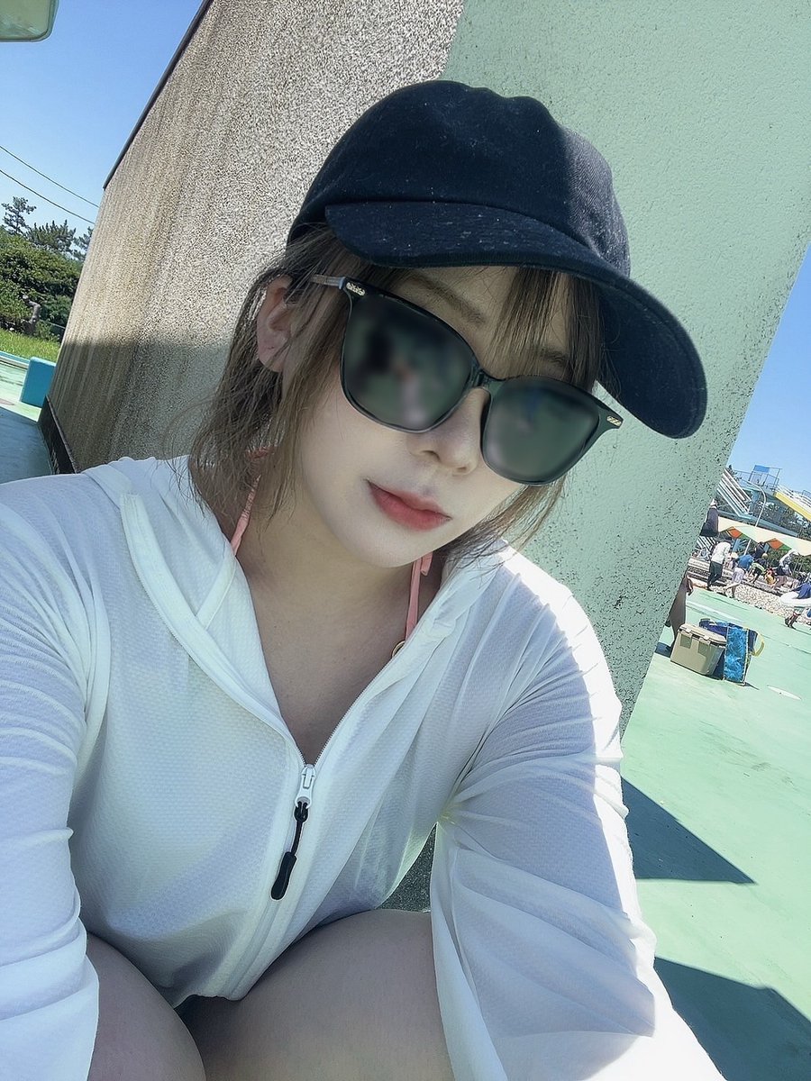 dynam_hikone's tweet image. 金沢のプールに行ってきたよ〜😆
その後花火も見て
夏を思いっきり楽しんでます☀️💕
#ダイナム #ひるがお
#グランドオープン