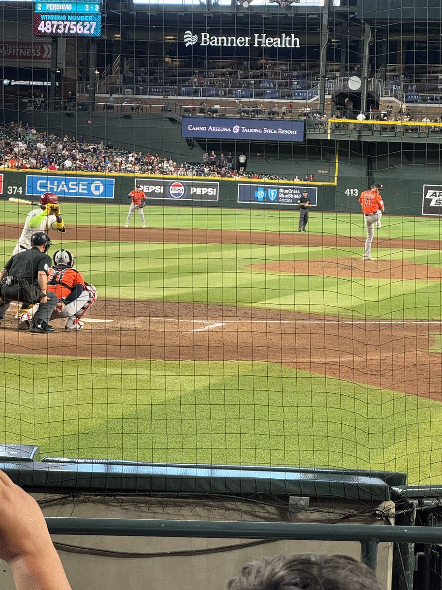 bozo_baseball's tweet photo. Amazing view of the win in the desert! Go Astros! https://t.co/cU0OiU4E0P