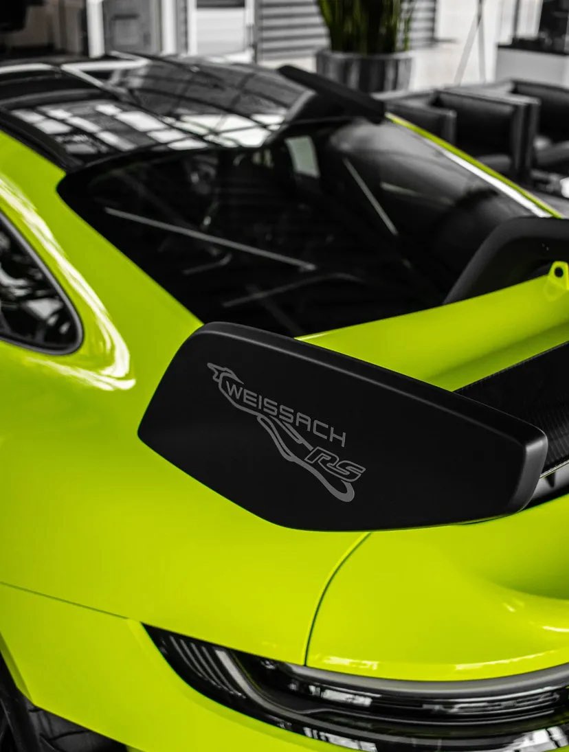 Jordan92338366's tweet photo. 992 GT3RS Weissach in PTS Acid Green 🐍 💨 https://t.co/5BwoJpj2rc