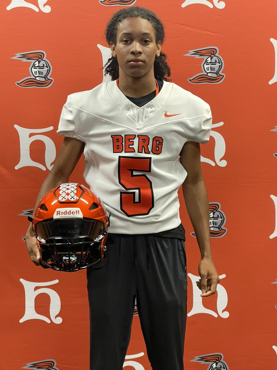 Deion Samuels (@deionsamuels26) on Twitter photo Had a great time on a visit at <a href="/BergFootball/">Heidelberg Football</a> it was great vibes and great hospitality!!! <a href="/zacariusmurray/">Zacarius Murray</a> <a href="/CoachTateSchorr/">Coach Schorr</a> <a href="/Coach_Donaldson/">Scott Donaldson</a> Had a great time on a visit at <a href="/BergFootball/">Heidelberg Football</a> it was great vibes and great hospitality!!! <a href="/zacariusmurray/">Zacarius Murray</a> <a href="/CoachTateSchorr/">Coach Schorr</a> <a href="/Coach_Donaldson/">Scott Donaldson</a>