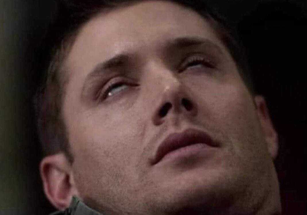GravySauceCream's tweet image. when the meat from the crab leg comes out in one whole piece