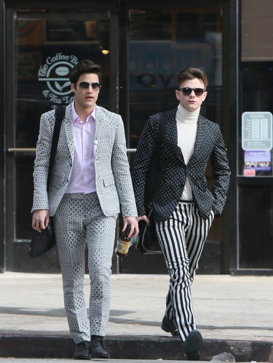 🚨First look at Darren Criss and Chris Colfer on the set of ‘THE DEVIL WEARS PRADA 2’ in New York City today