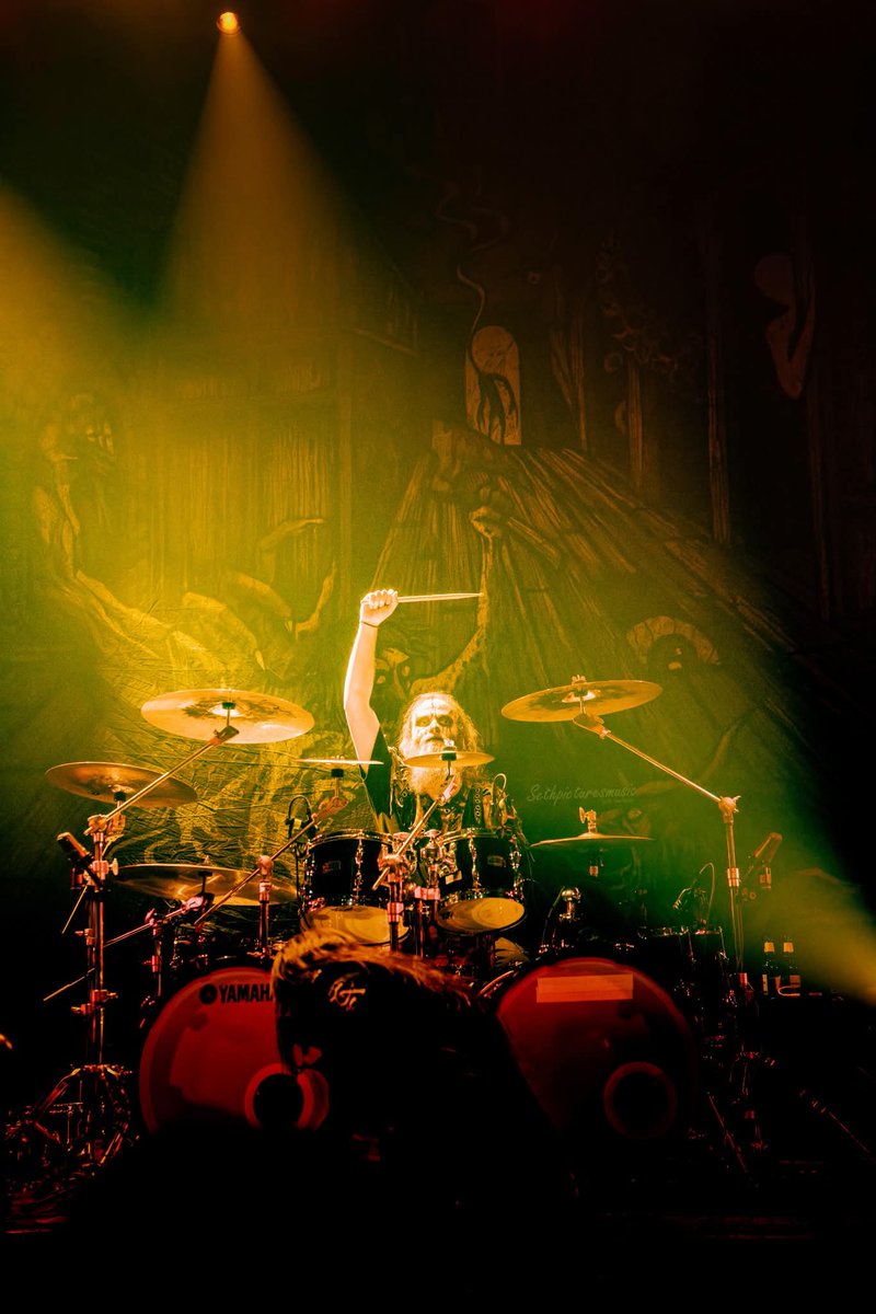 Sethpicturesmusic 🤘✌️ (@sethabrikoos) on Twitter photo Throwback to: #CarachAngren
📍live at #tivolivredenburg
🗓️ 15/7/2025
💿 <a href="/SeasonofMist/">Season of Mist</a>
🤘 #decibeltouring
📷 Sethpicturesmusic - Seth Abrikoos
🙏 The full review and the photos went up on @WhiteroomReviews
ACCR: @LoudnoiseProd
🥁 <a href="/BlackSeebs/">Gabe Seeber</a> <a href="/gseeber1/">Gabe Seeber</a> Throwback to: #CarachAngren
📍live at #tivolivredenburg
🗓️ 15/7/2025
💿 <a href="/SeasonofMist/">Season of Mist</a>
🤘 #decibeltouring
📷 Sethpicturesmusic - Seth Abrikoos
🙏 The full review and the photos went up on @WhiteroomReviews
ACCR: @LoudnoiseProd
🥁 <a href="/BlackSeebs/">Gabe Seeber</a> <a href="/gseeber1/">Gabe Seeber</a>