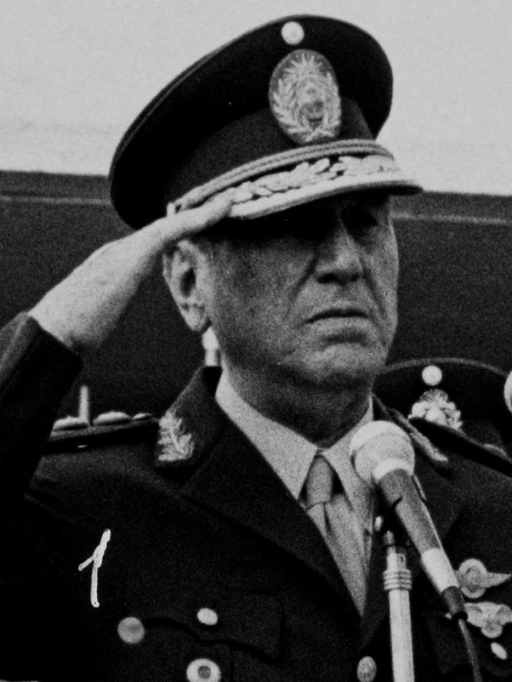 ElVengador1945's tweet image. "Quien se dedica a la conducción debe ser profundamente humanista: el conductor siempre trabaja para los demás, jamás para él."
Juan Domingo Perón 🇦🇷