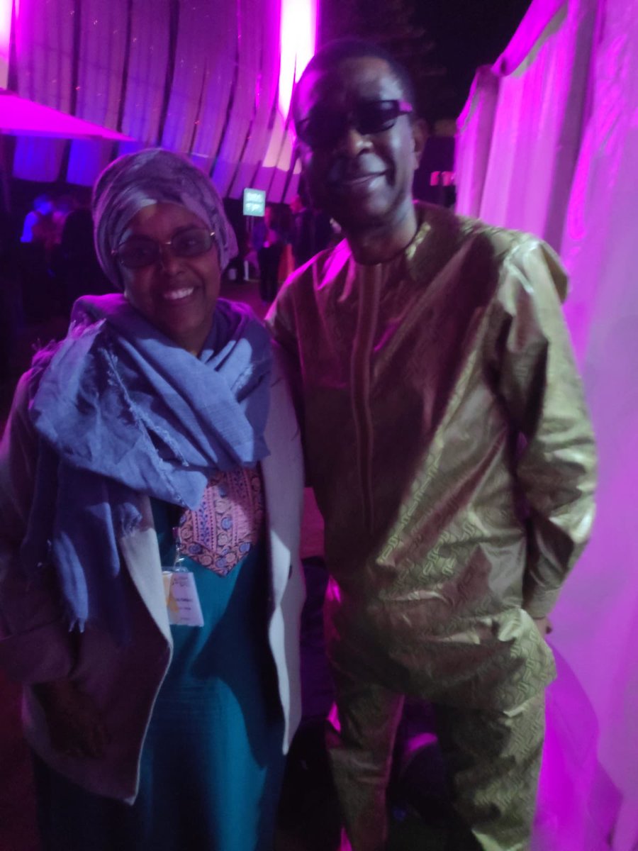 Caawa waxan la kulmay faraanka wayn Youssou n'dour dalka sinigal caawa ayuu ka heesayaa halkan habeen danbe ka heesayo