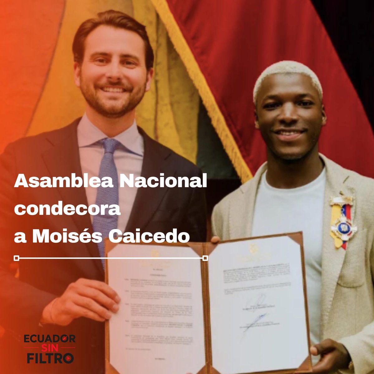ecsinfiltrooo's tweet photo. 🏅 La Asamblea Nacional condecoró a Moisés Caicedo con la “Vicente Rocafuerte al Mérito Deportivo” tras coronarse campeón del Mundial de Clubes 2025 con el Chelsea. ¡Orgullo ecuatoriano en la élite del fútbol mundial! 🇪🇨⚽️ #MoisésCaicedo #Ecuador #Chelsea #Fútbol #OrgulloNacion https://t.co/2AxRtm42Il