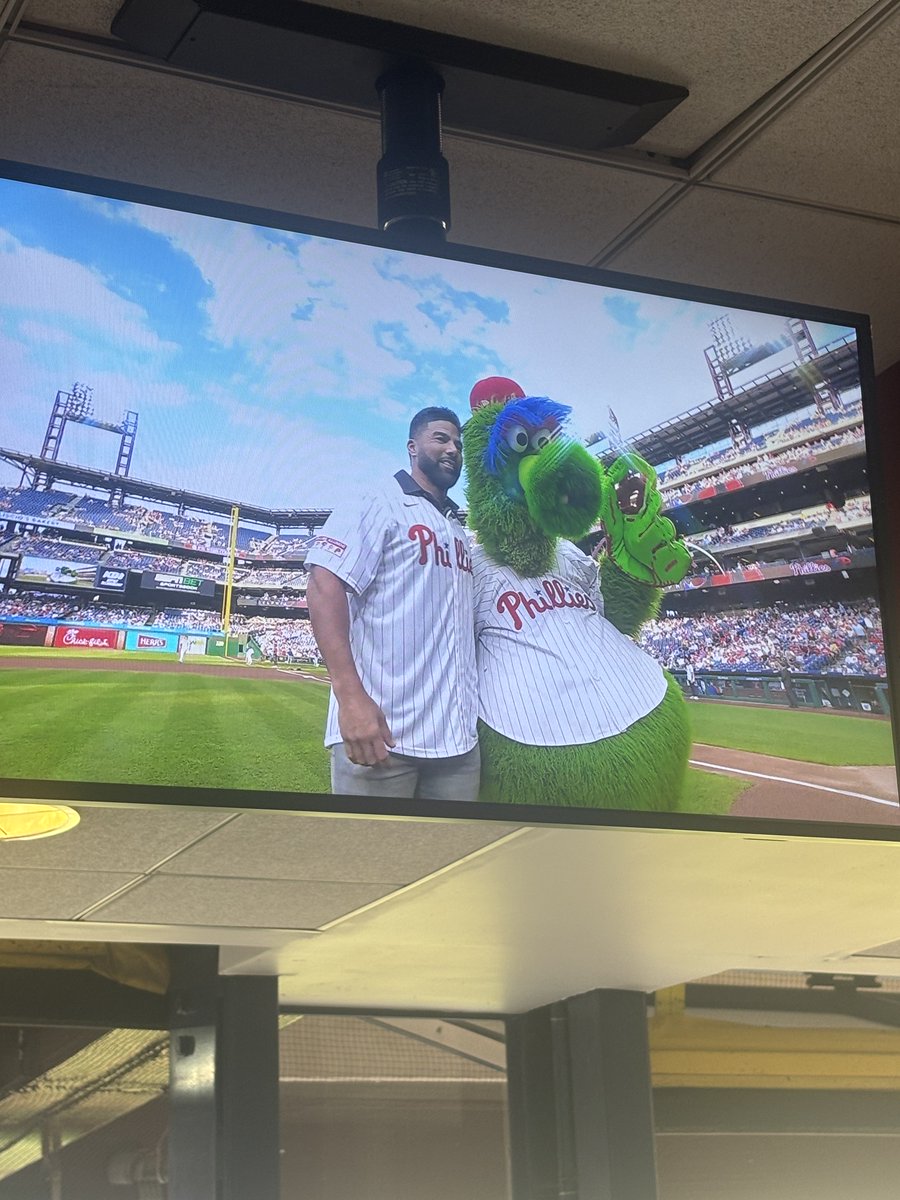 destiny_lugardo's tweet image. 2008 World Series champion J.C. Romero threw out a ceremonial first pitch for Puerto Rican Heritage Night.
