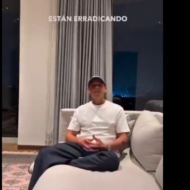 raytep's tweet image. Aplastan a Chicharito.
-Femexfut, Chivas y Puma (patrocinador del Guadalajara) lamentan las declaraciones misóginas de Hernández
-La Federación anuncia multa y apercibimiento
-El club revisa el caso y lo sancionará
-Puma le retirará patrocinio
Puras cosas "chingonas"
#Chicharito