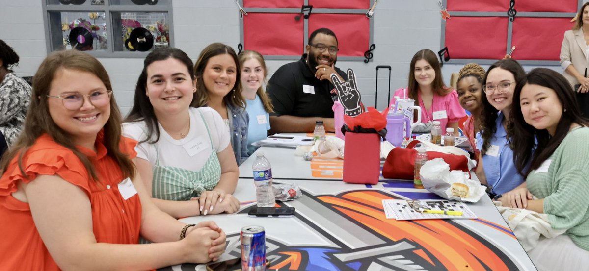DCSeNews's tweet image. New Teacher Academy Kickoff 2025: Our newest rockstars are ready to take the stage! #TeamDCS #BeTheStandard