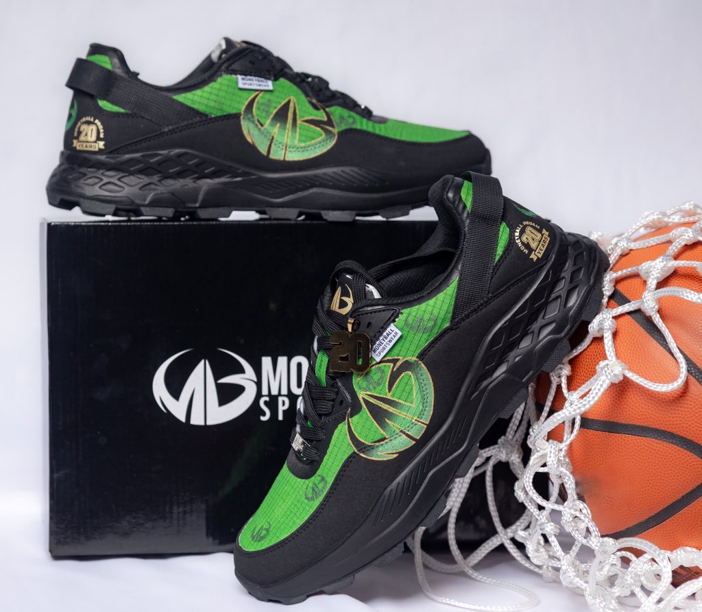 iamMoneyball's tweet image. We got a few pairs of the MB95 Pro-Am 20 Year Anniversary shoe available online now. If you missed out at Holt, this your shot to grab them while you can. Limited sizes. No restocks.
shop.moneyballsportswear.com/product/mb95-p…